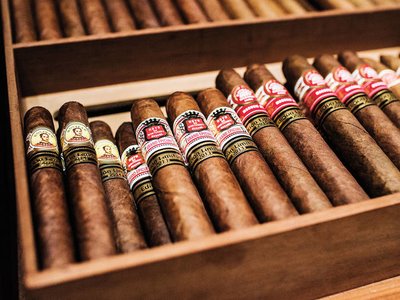 Các quy định mới về sử dụng vận chuyển xì gà Cuba