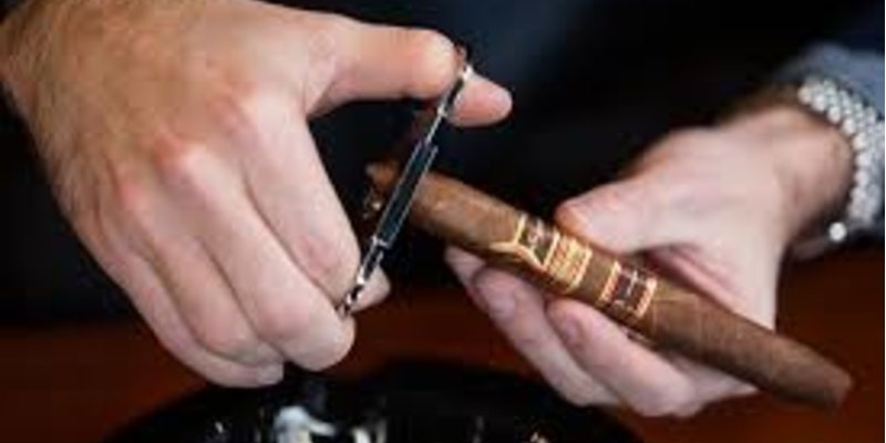Cách hút xì gà mini - Bật mí từ chuyên gia xì gà
