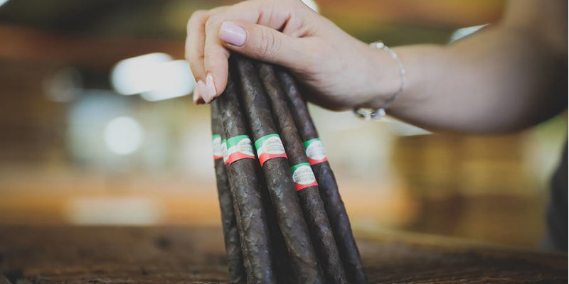 Xì gà Toscano được phân phối tại quê nhà