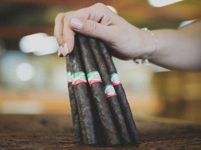 Xì gà Toscano được phân phối tại quê nhà