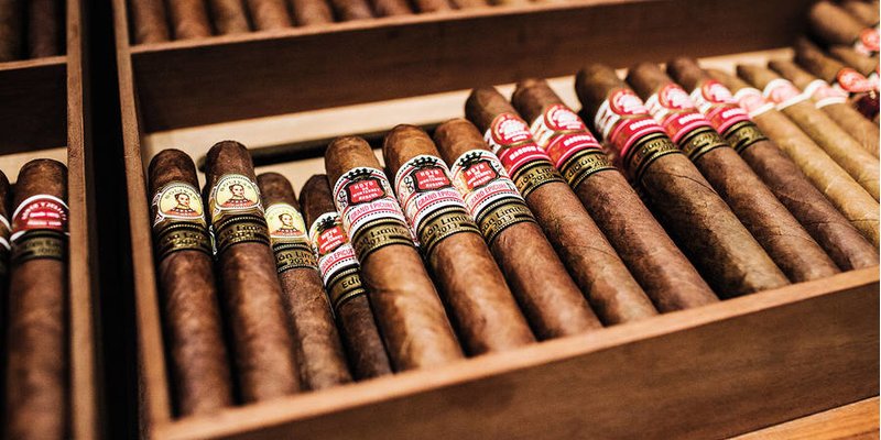 Những lưu ý khi mua xì gà(Cigar) để biếu tặng