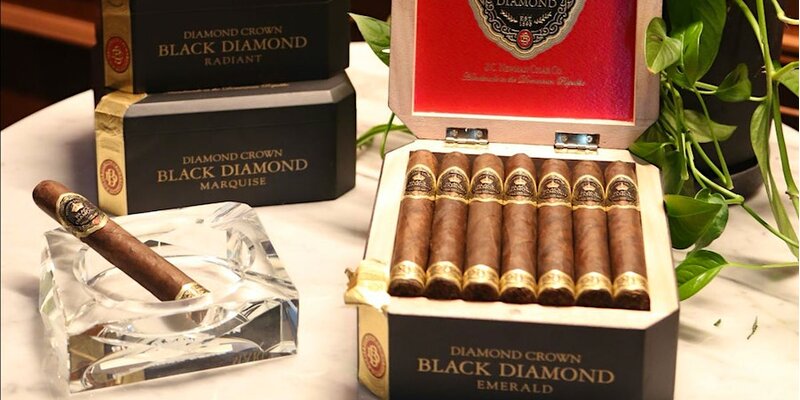 Xì gà Diamond Crown Black Diamond có diện mạo mới và sự pha trộn mạnh mẽ hơn