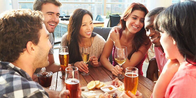 Nghiên cứu toàn cầu phát hiện Người uống rượu có thể giảm nguy cơ đột quỵ