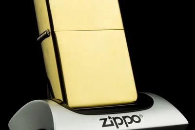 Có được mang bật lửa Zippo lên máy bay không? Các mẹo đơn giản dành cho bạn