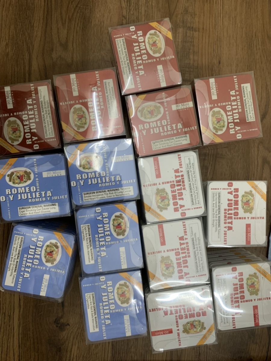 Romeo y Julieta Mini - 1 Cây 5 Bao 100 Điếu